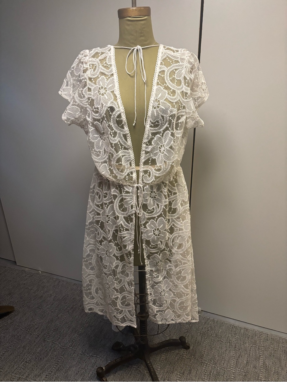 Women's White Lace Kimono